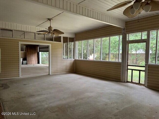 Building Photo - 5300 Beardslee St