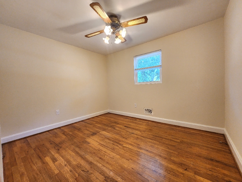 Building Photo - 226 Brookdale Ave