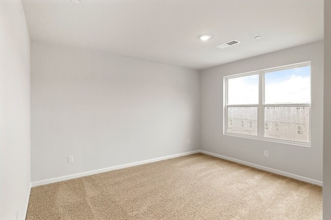 Building Photo - 128 Mattie Ct