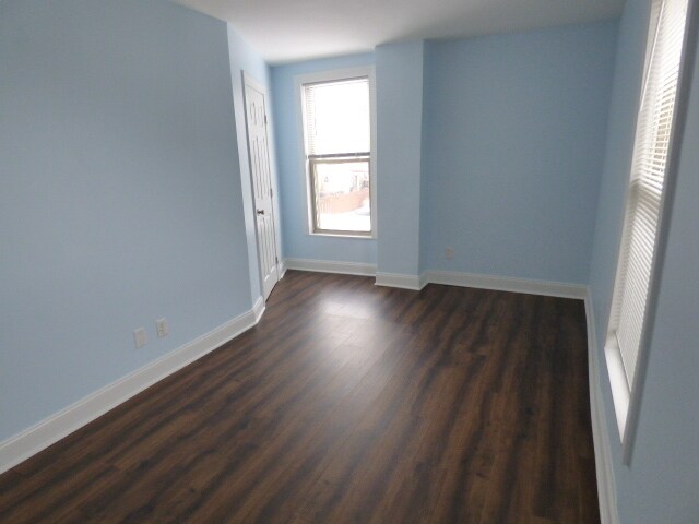 Building Photo - Harrison West 2 BR 1 BA