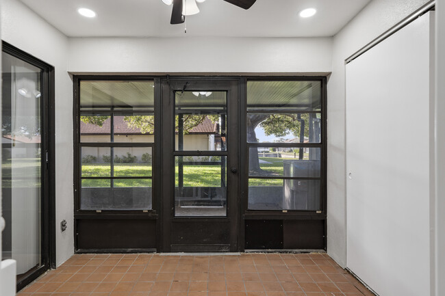 Building Photo - 7360 Ulmerton Rd