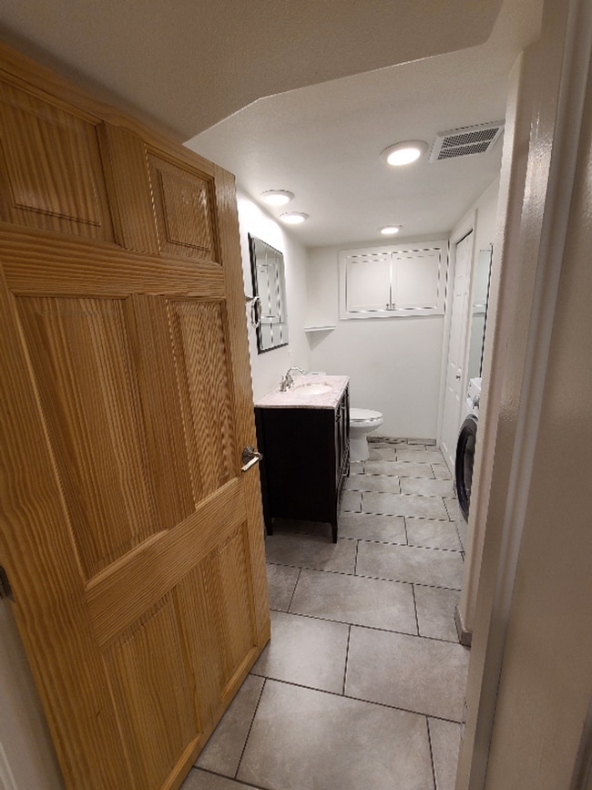 Building Photo - 1200 Dodge Ct