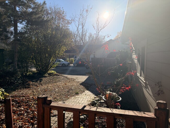 Building Photo - 164 Graham Way