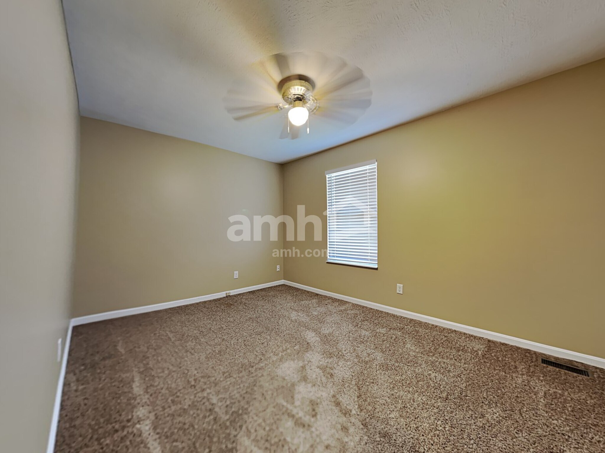 Building Photo - 618 Fox Chase Way
