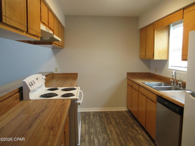 Building Photo - 1218 Stephen Dr