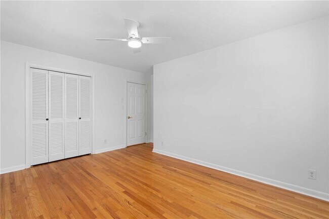 Building Photo - 274 Land O Lakes Ct NE