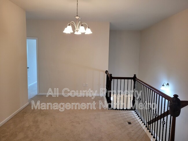 Building Photo - 4808 Blue Elm Ln