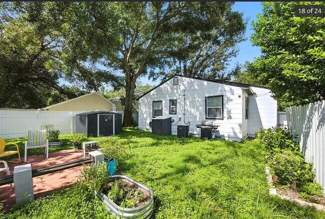 Building Photo - 1466 15th St S