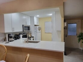 Building Photo - 2828 Casita Way