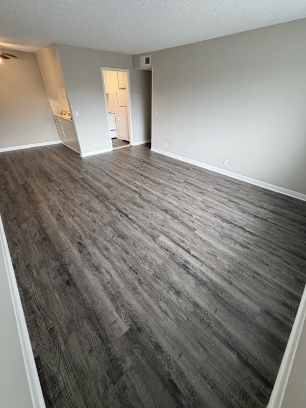 Building Photo - 1005 Hickory Hill Ln