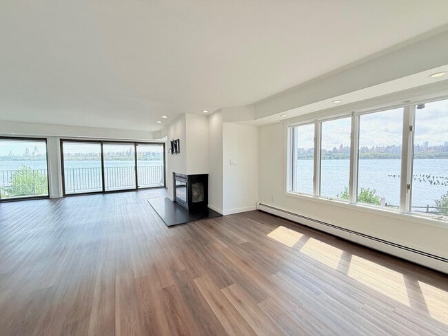 Building Photo - 17A Riverview Cir