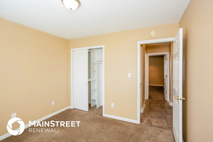 Building Photo - 1572 Cottonwood Dr