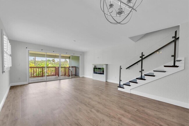 Building Photo - 802 Hidden Harbour Dr