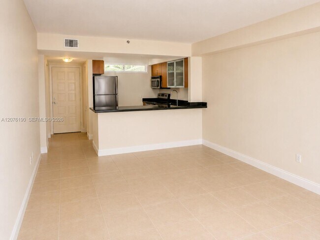 Building Photo - 650 NE 64th St