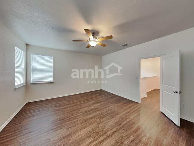 Building Photo - 2715 Spencebrook