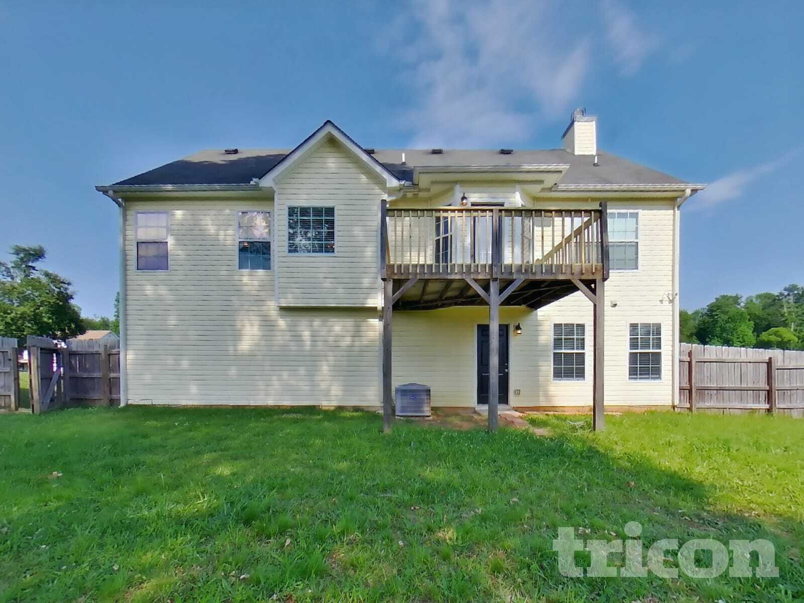 Building Photo - 660 Tipperary Rd