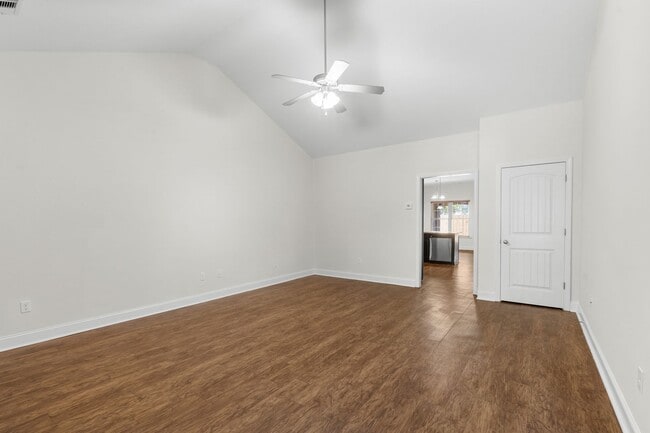 Building Photo - 102 Ledbury Cove