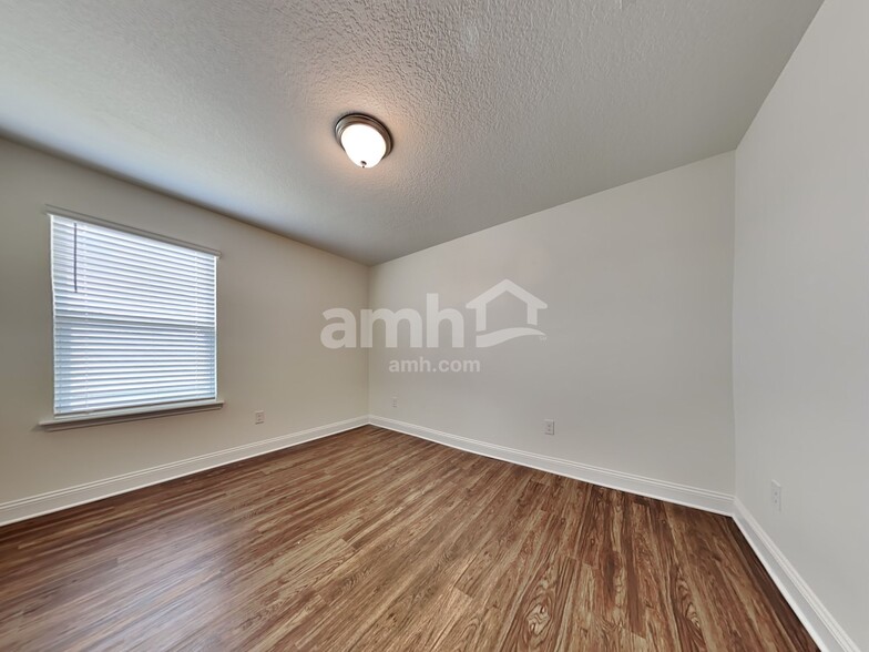 Building Photo - 21 Carlitos Wy