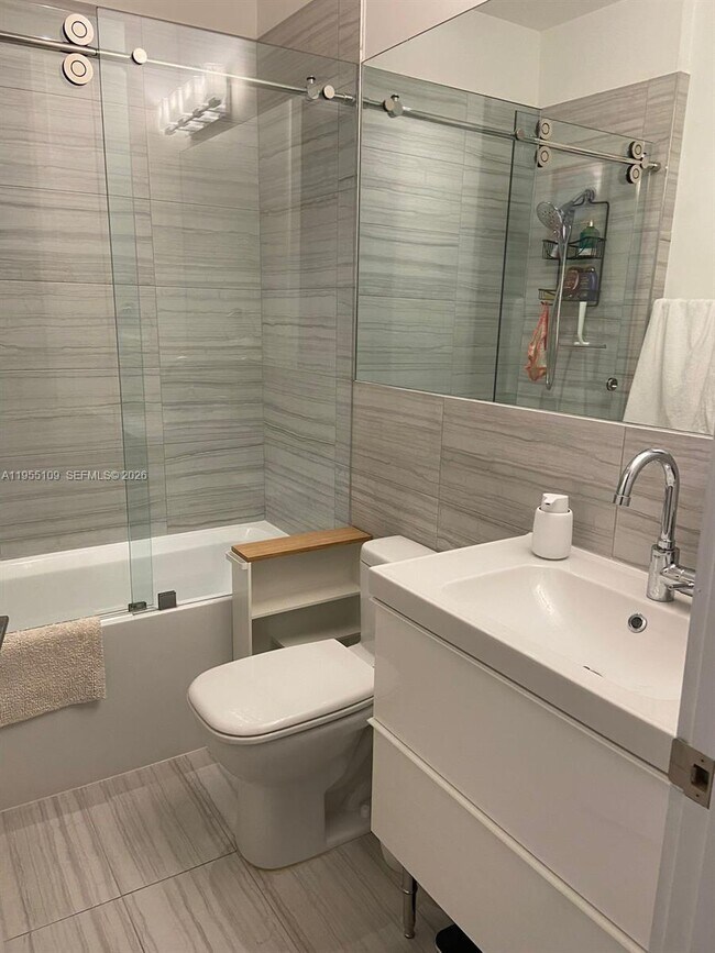 Building Photo - 301 Altara Ave