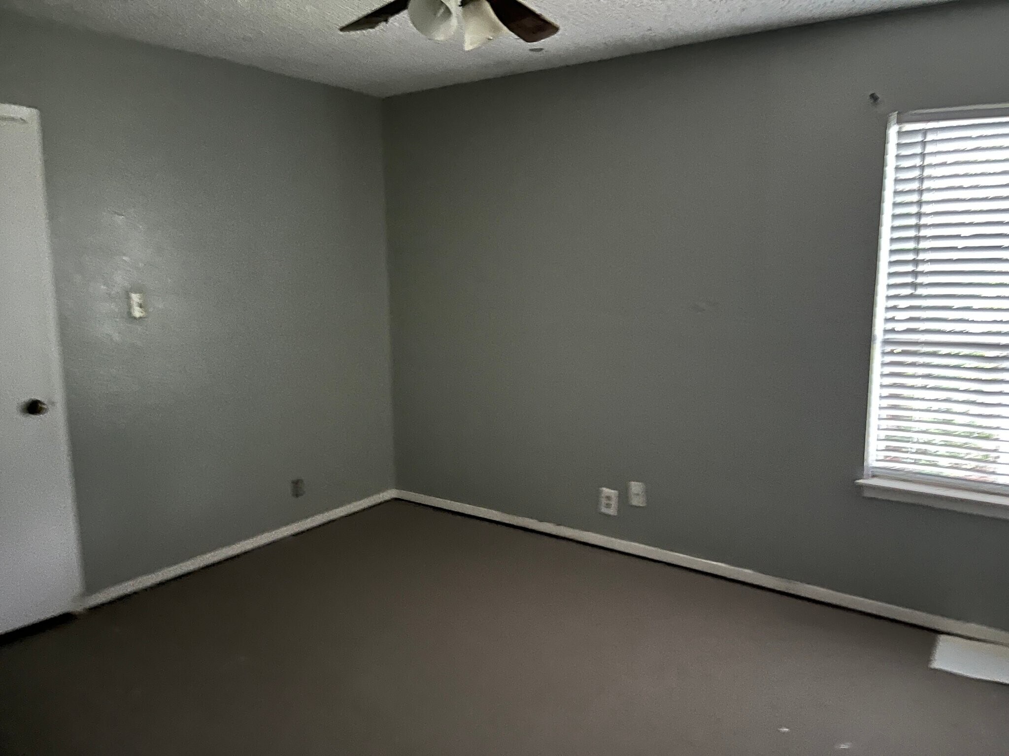 Building Photo - 4014 Mountain Vista Dr