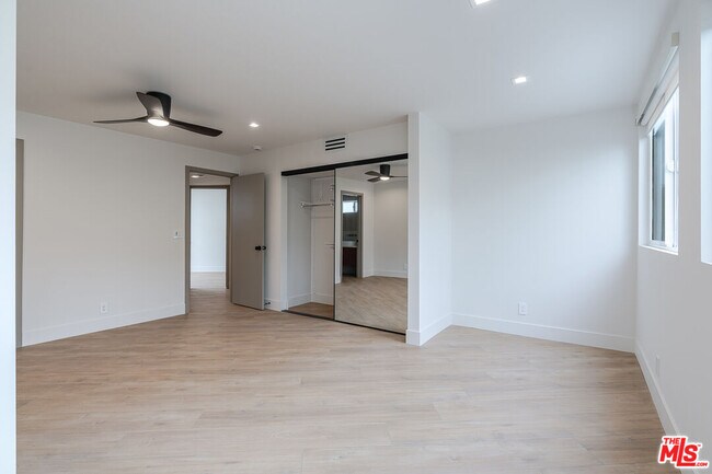 Building Photo - 12425 Texas Ave