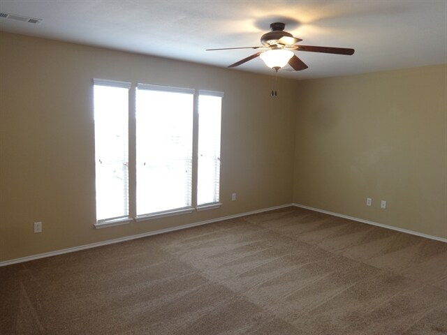 Building Photo - 10405 Hideaway Trl