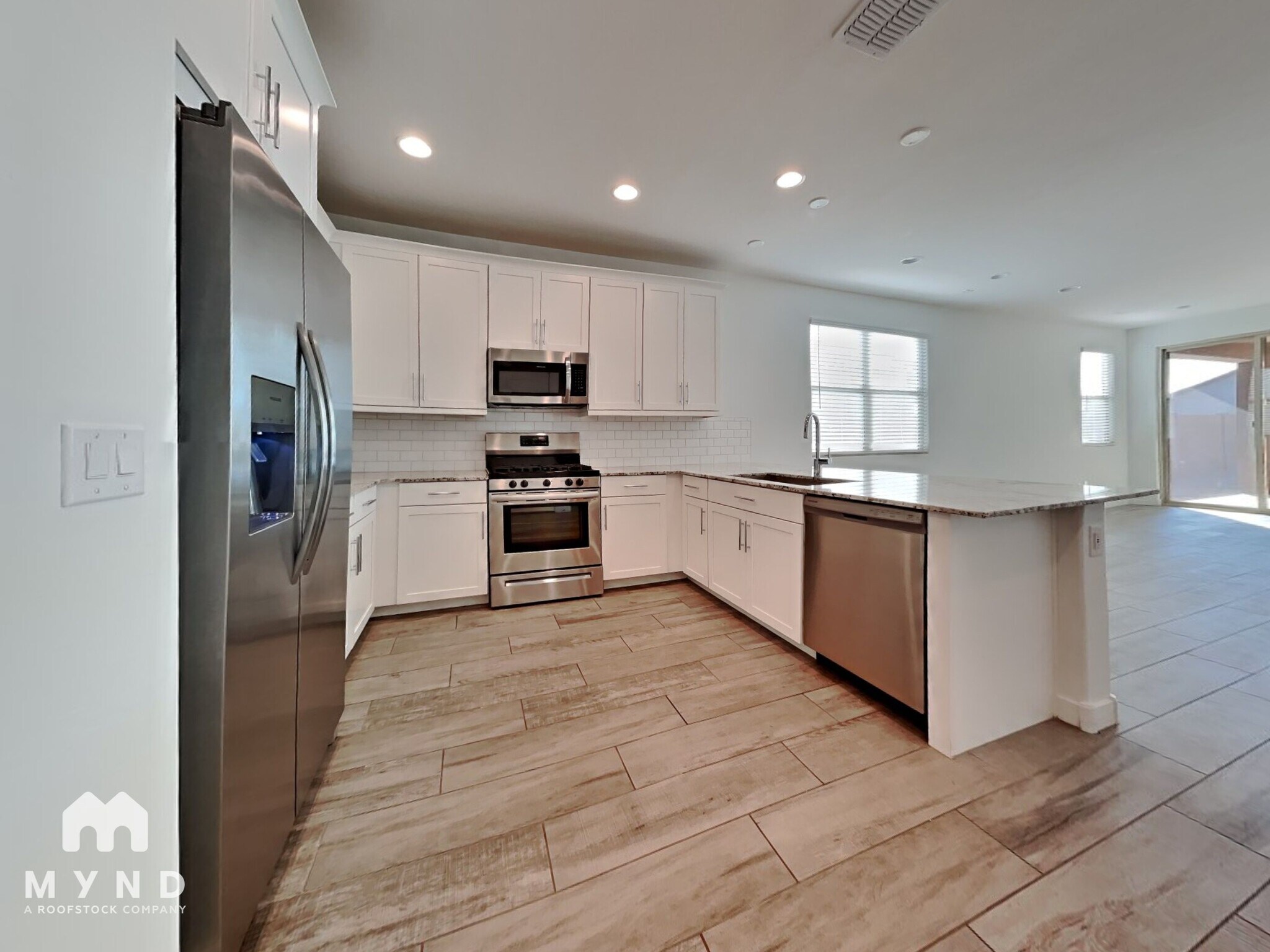 Building Photo - 19353 W Elm St