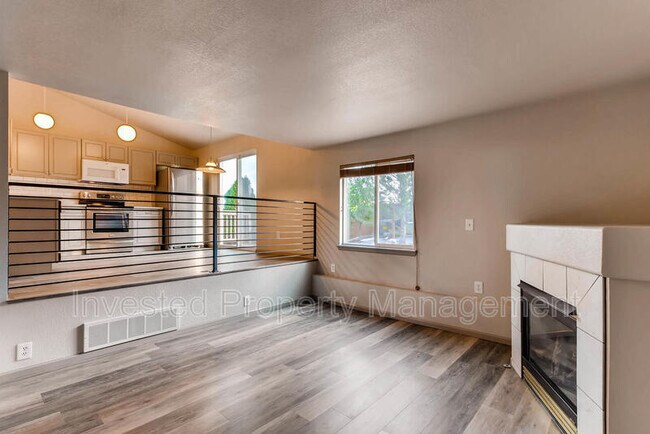 Building Photo - 12853 Capital Crk St