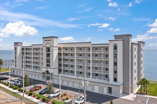 Building Photo - 1825 Riverside Dr