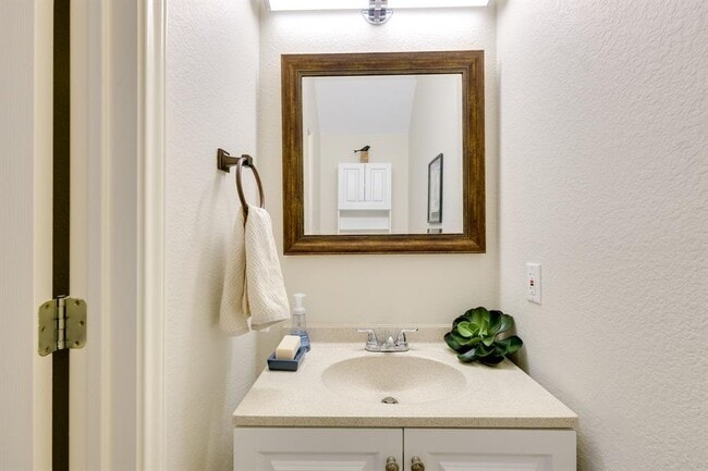 Building Photo - 4501 Whispering Valley Dr