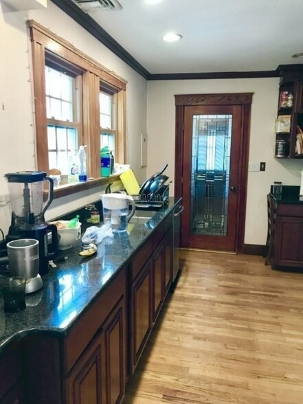 Building Photo - 1 Longfellow Rd