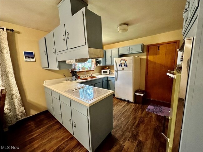 Building Photo - 1370 W Vine St