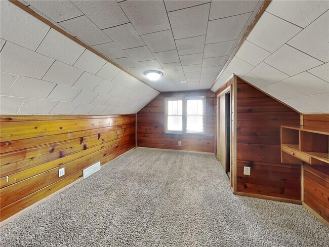 Building Photo - 5606 N Bryant Ave