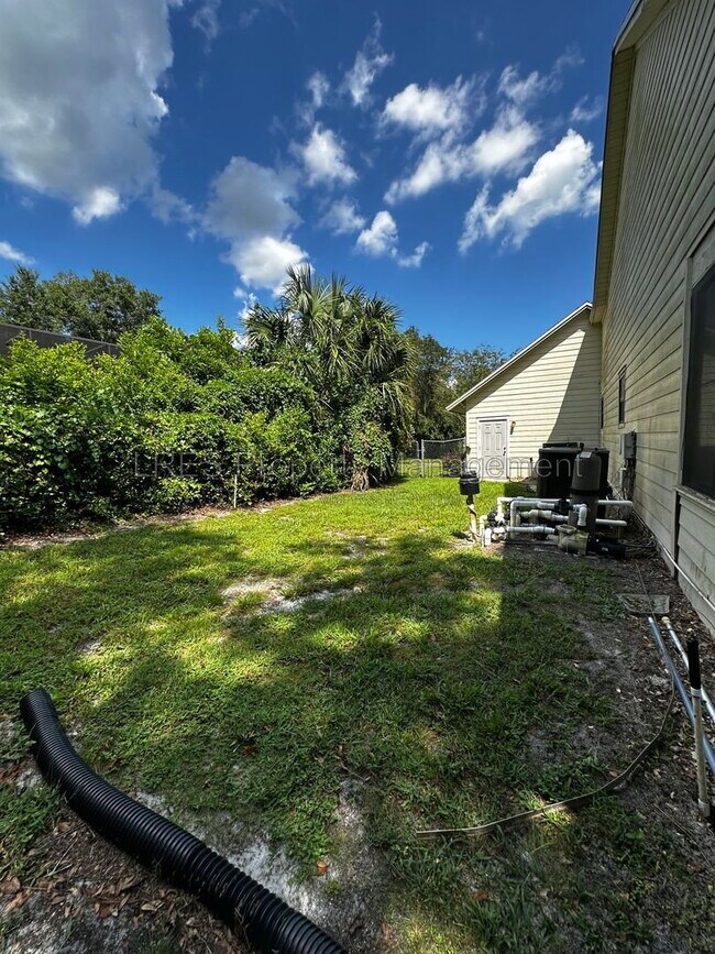 Building Photo - 526 Stephanie Ct