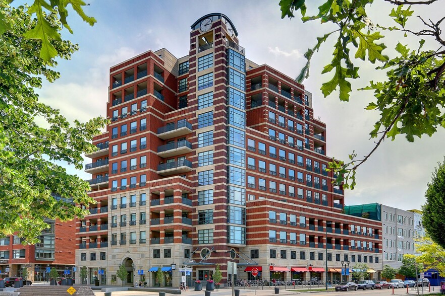 Building Photo - 1590 Little Raven St
