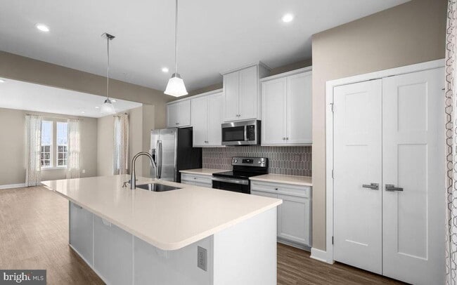 Building Photo - 100 Bethlehem Pl