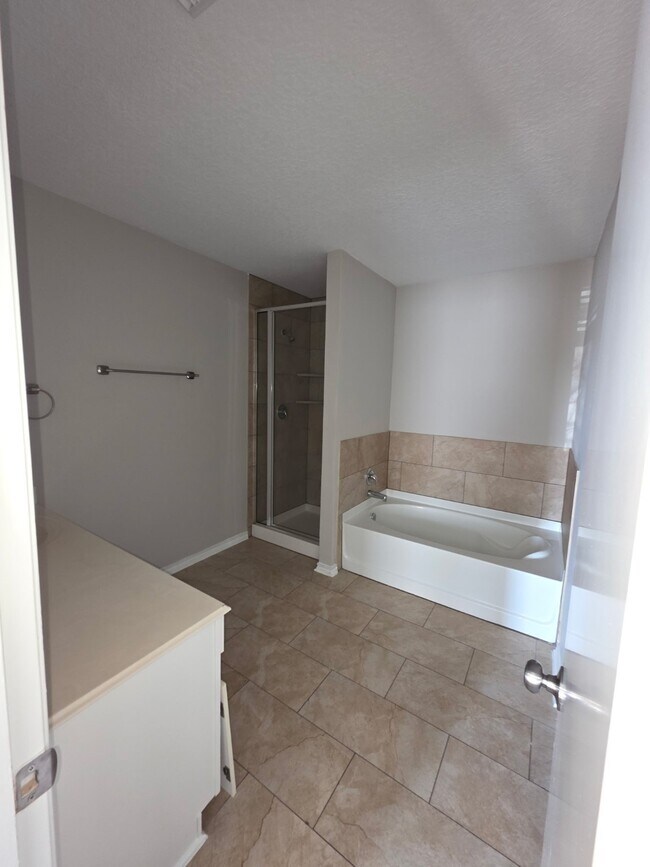 Building Photo - 15146 Grassington Dr