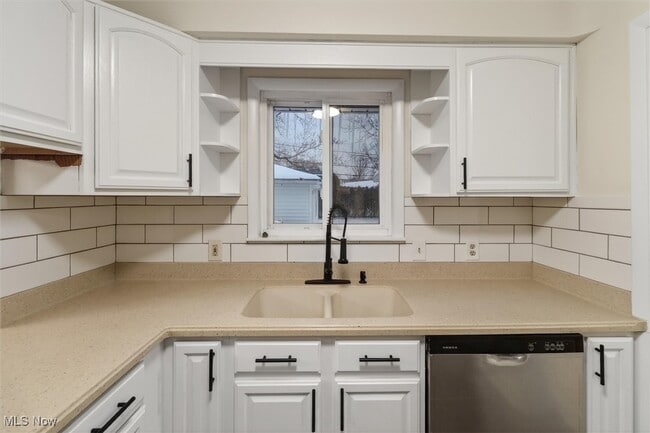 Building Photo - 5969 Marra Dr