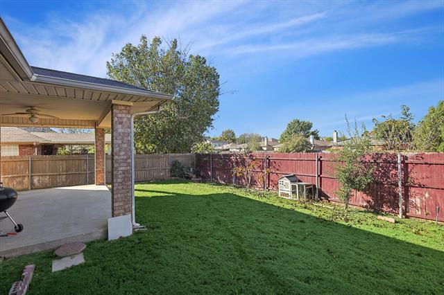 Building Photo - 8837 Sunset Trace Dr