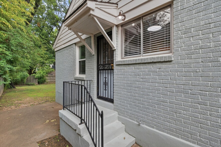 Building Photo - 3548 Barwood Cir