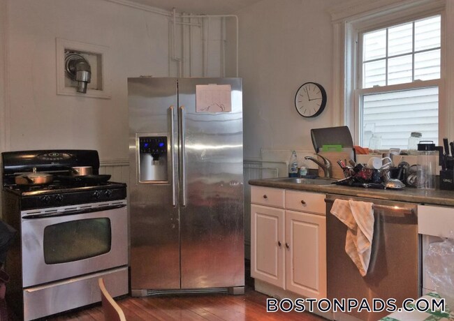 Building Photo - 229 Harvard St