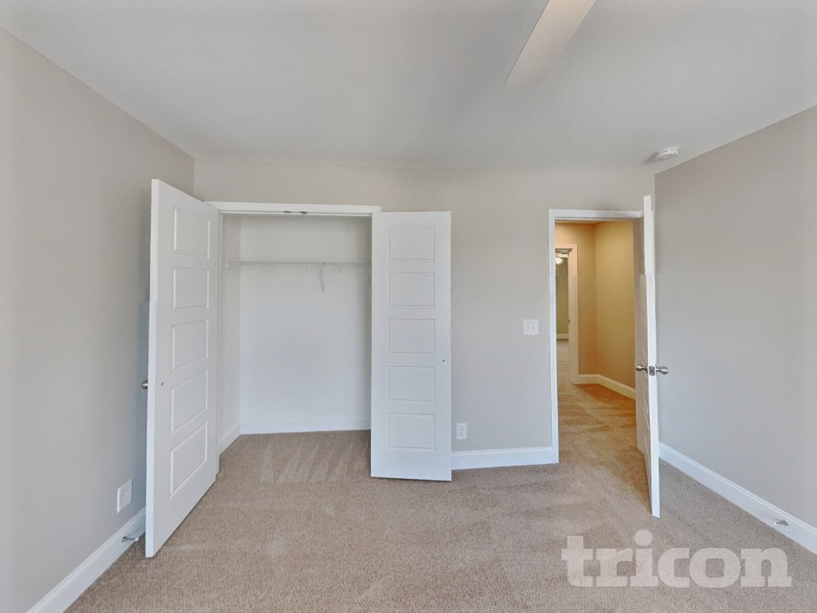 Building Photo - 124 Lucerne Ln