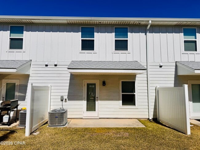 Building Photo - 10 Renea Cv