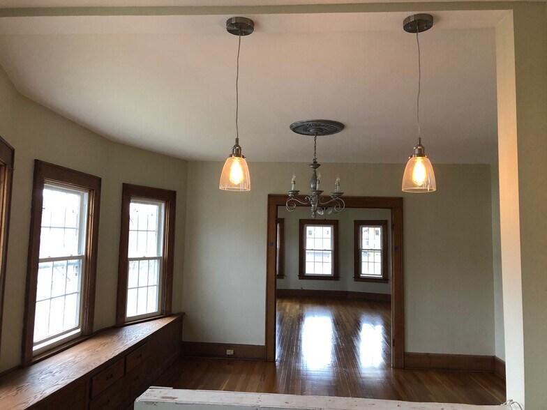 Building Photo - 400 Broad St