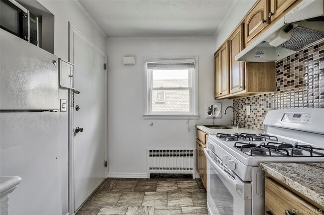 Building Photo - 209 Beech St