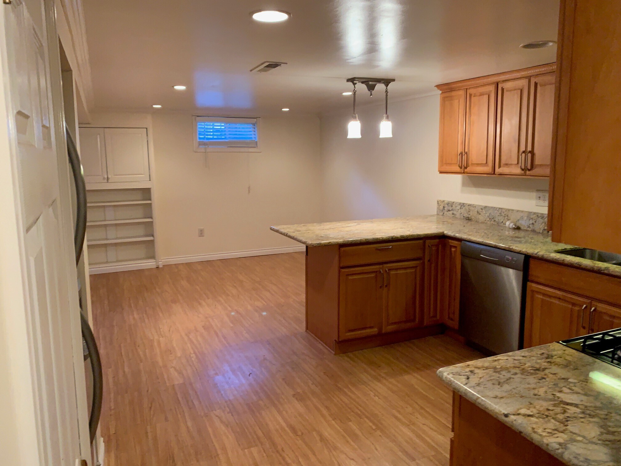 Building Photo - 1409 NE 71st Ave
