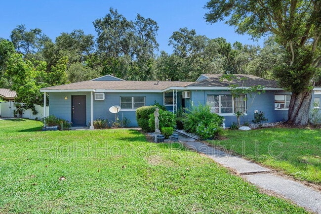 Primary Photo - 1220 Sunshine Ave