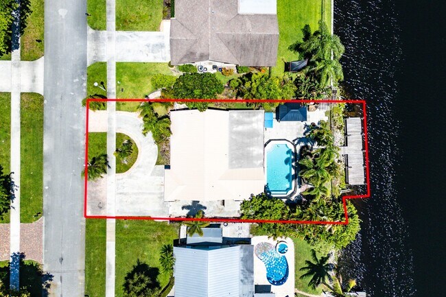 Building Photo - 1402 Cormorant Rd