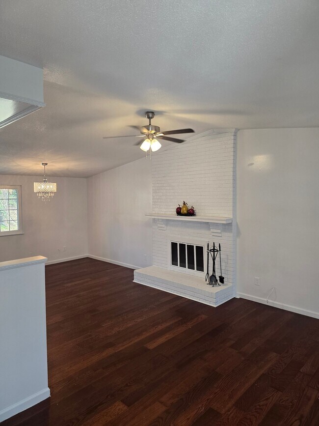 Building Photo - 3226 Piney Grove Rd