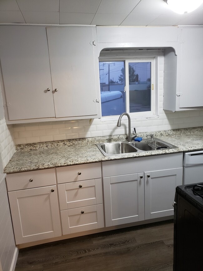 Building Photo - 121 west 8th Street